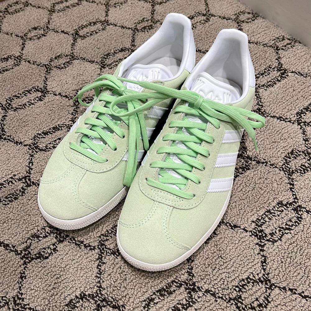 BRAND NEW Adidas gazelle sneakers